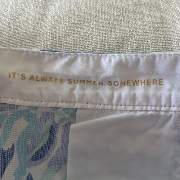 Lilly Pulitzer Buttercup Short. Size 8 - Picture 4 of 7